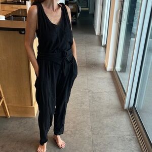 Electric Feathers crepe Black cotton Women's Jumpsuit with side pockets and belt